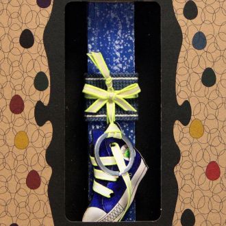 Λαμπάδα με ξύλινο μπρελόκ παπούτσι All Star - Μπλε Ηλεκτρίκ (LA20220B)